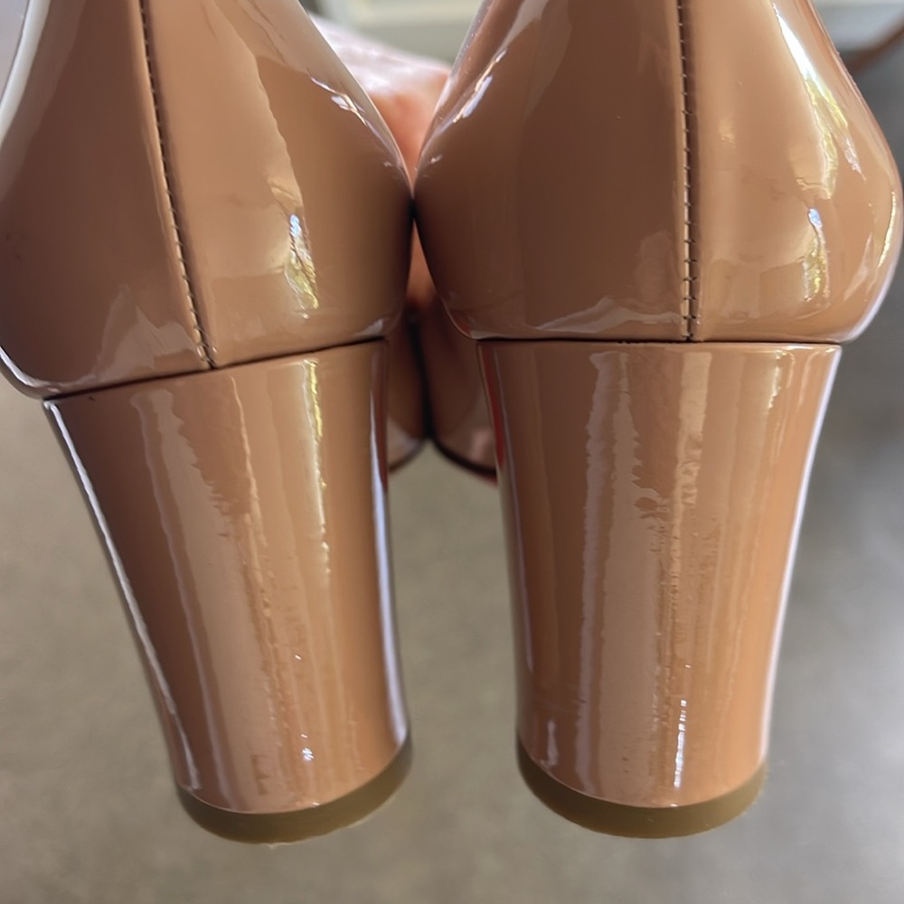 Christian Louboutin Women's Nude Pumps sz 38 1/2 - Picture 6 of 7